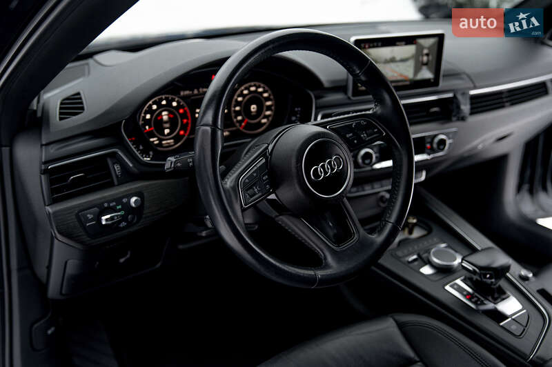 Седан Audi A4 2019 в Днепре