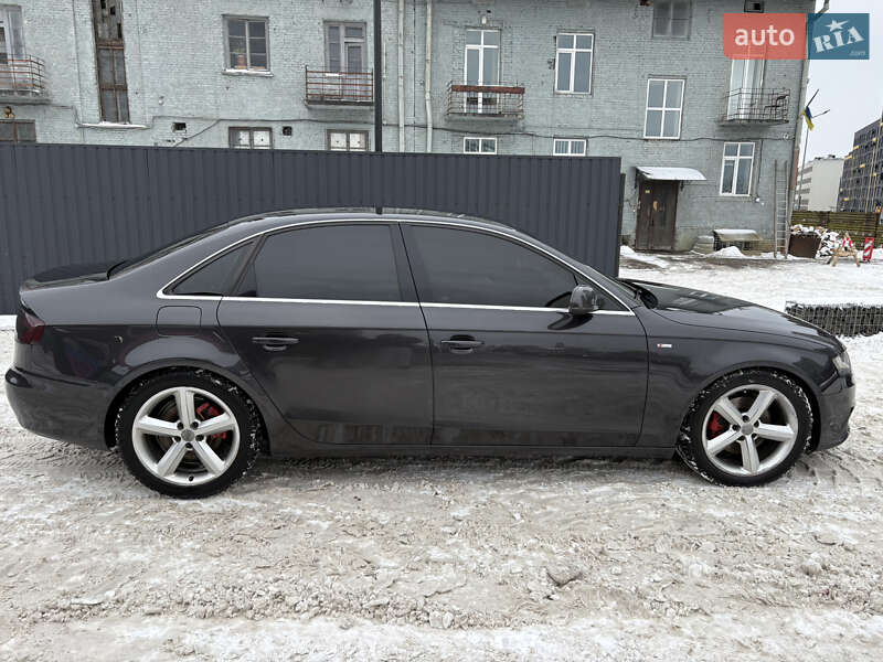 Седан Audi A4 2010 в Львове