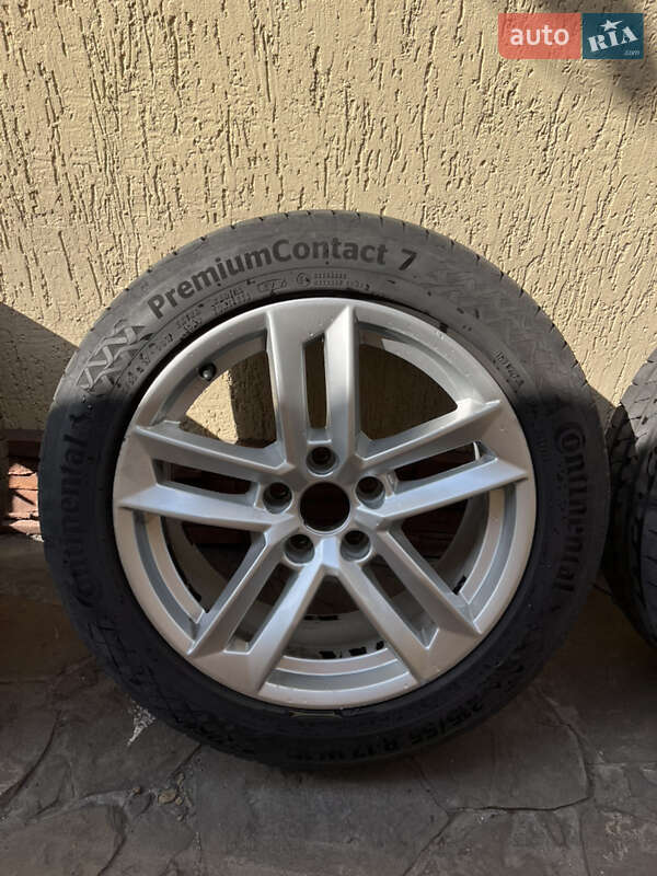 Седан Audi A4 2016 в Каменском