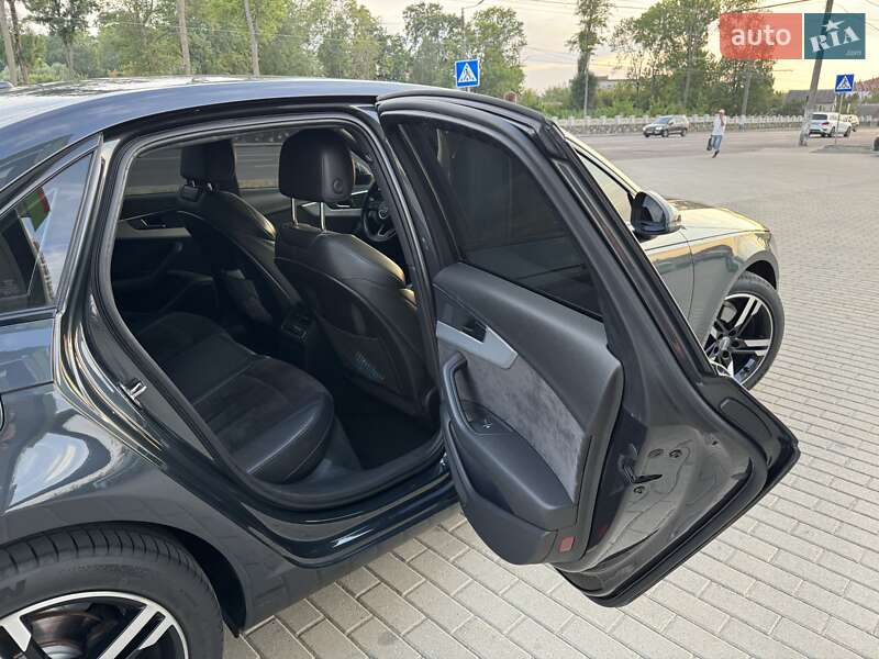 Седан Audi A4 2016 в Житомирі