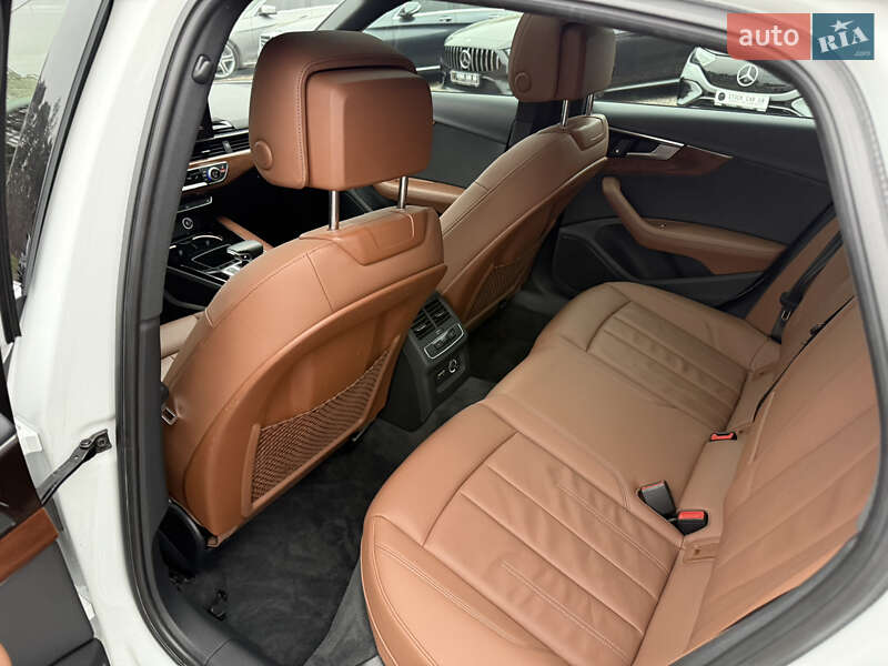 Седан Audi A4 2020 в Києві
