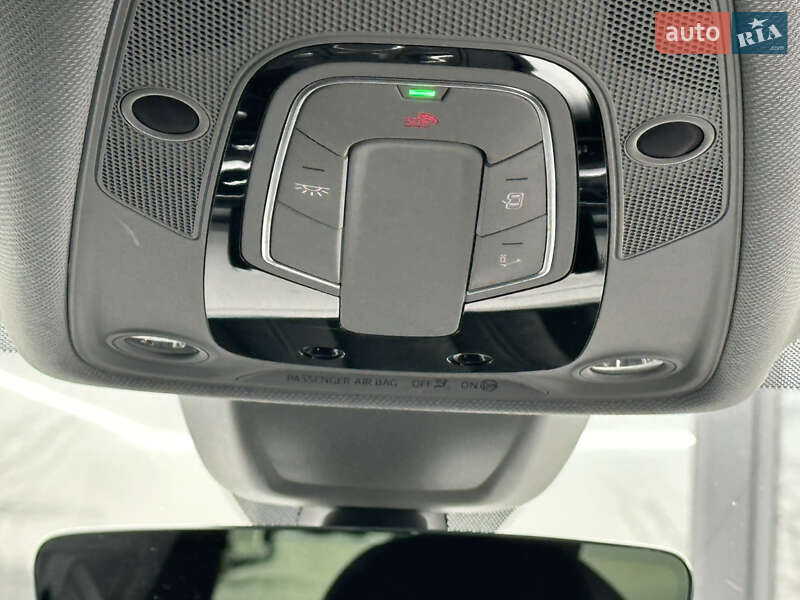 Универсал Audi A4 2018 в Киеве