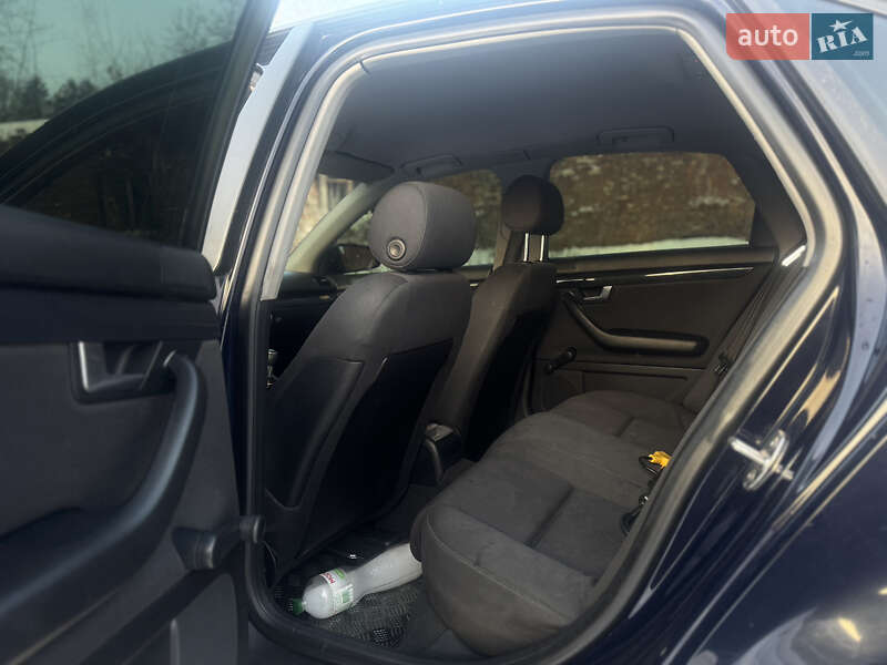 Седан Audi A4 2004 в Чернигове