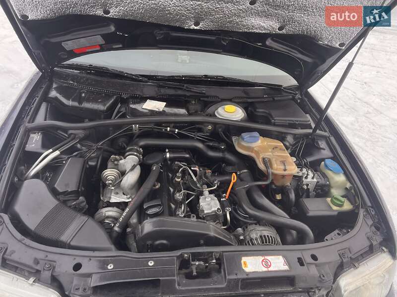 Универсал Audi A4 1998 в Мироновке