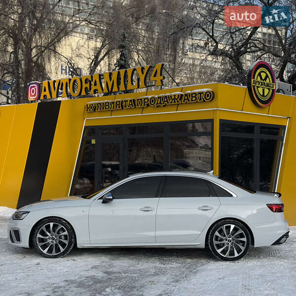 Седан Audi A4 2019 в Киеве