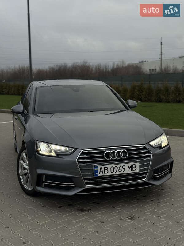 Седан Audi A4 2018 в Виннице