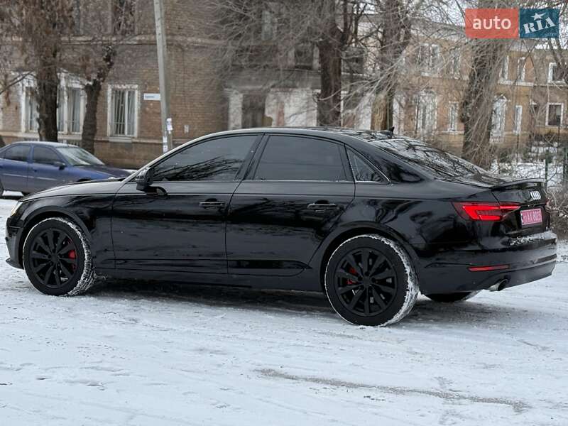 Седан Audi A4 2017 в Кривом Роге