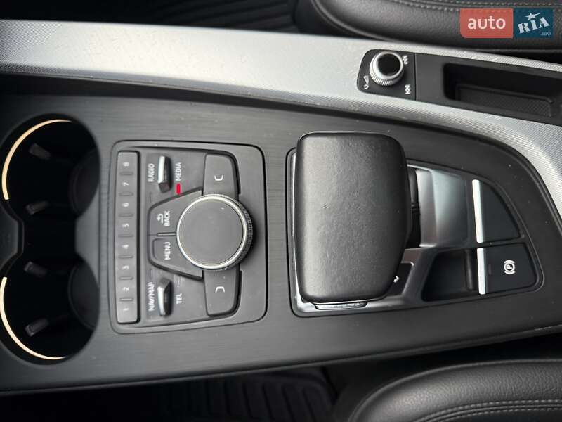 Седан Audi A4 2017 в Кривом Роге