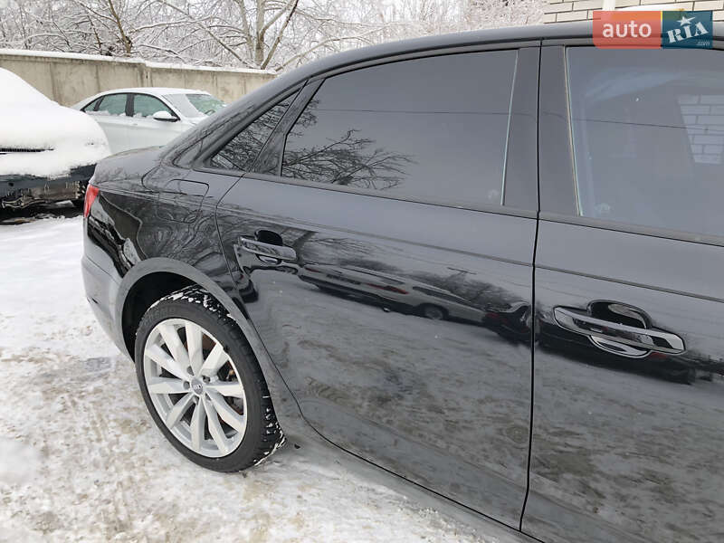 Седан Audi A4 2017 в Ирпене