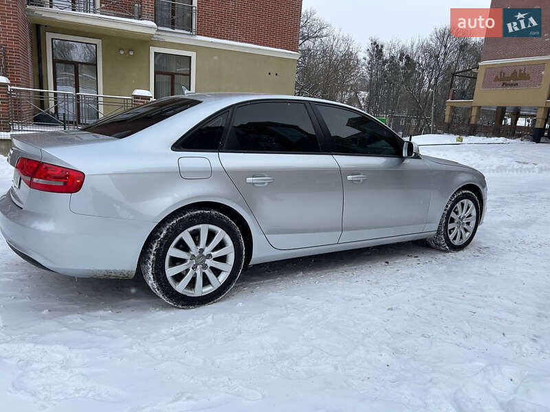 Седан Audi A4 2013 в Харькове