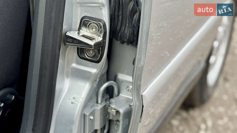 Седан Audi A4 2000 в Вінниці