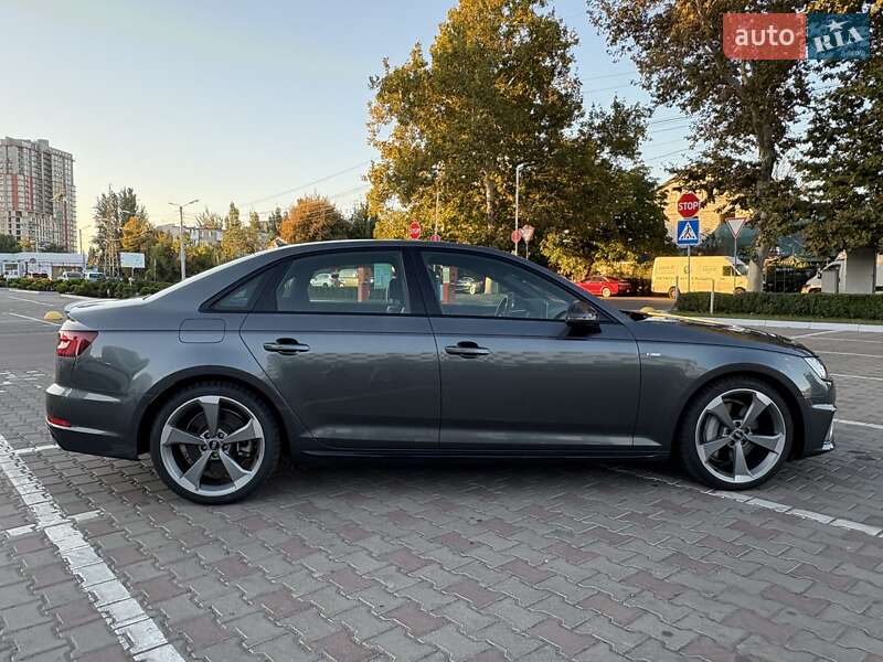 Седан Audi A4 2018 в Одесі