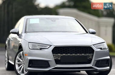 Седан Audi A4 2015 в Ровно