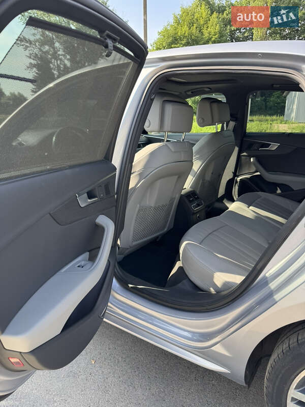 Седан Audi A4 2017 в Чернігові