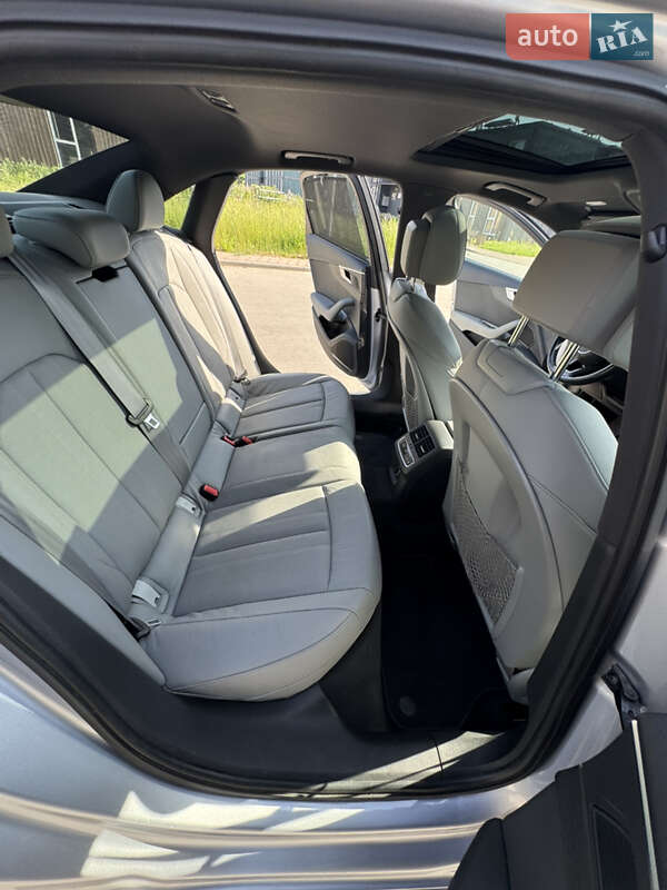 Седан Audi A4 2017 в Чернігові