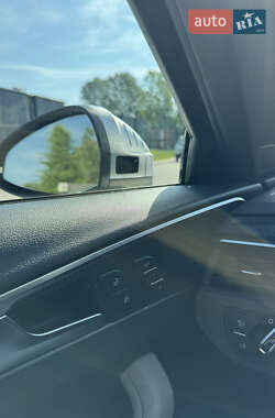 Седан Audi A4 2017 в Чернигове