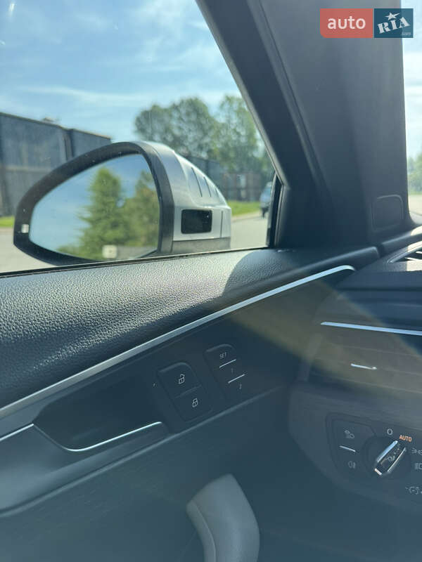 Седан Audi A4 2017 в Чернігові