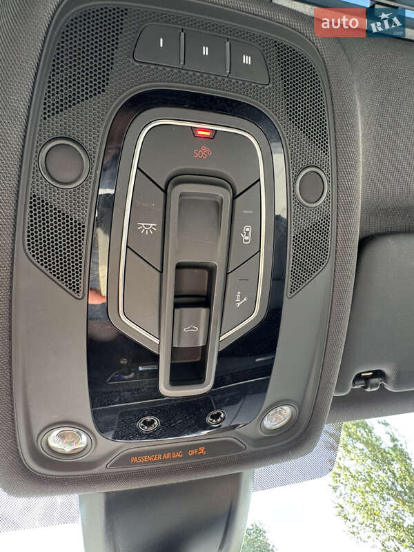 Седан Audi A4 2017 в Чернігові