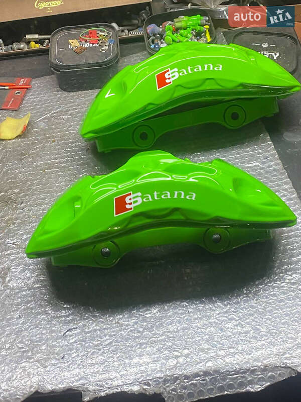 Седан Audi A4 2018 в Буче