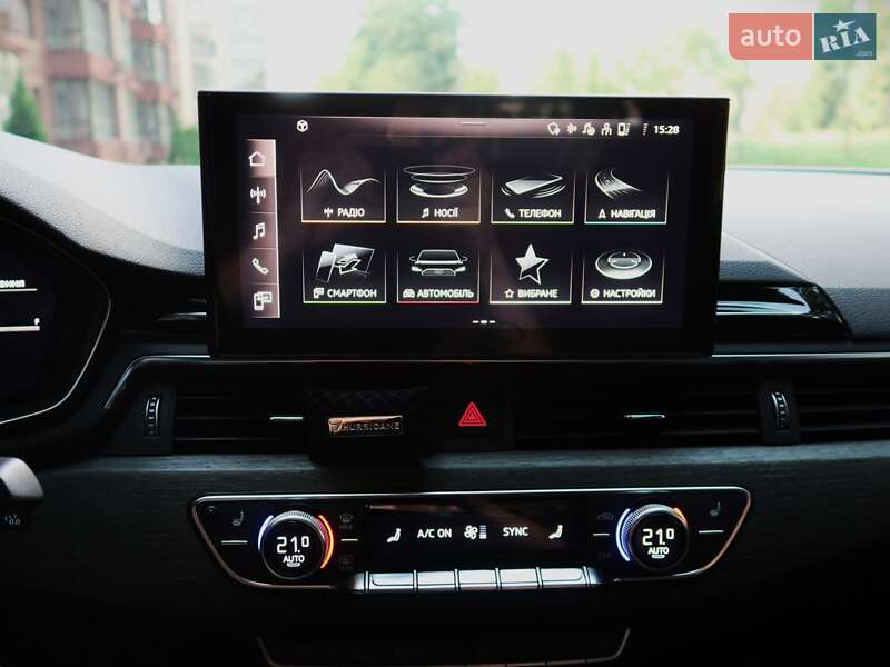 Седан Audi A4 2022 в Киеве