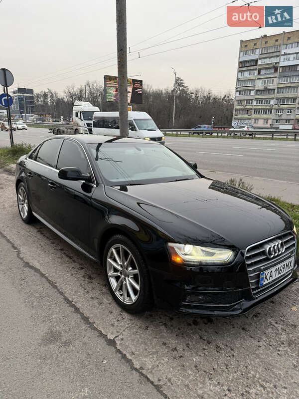 Седан Audi A4 2015 в Киеве