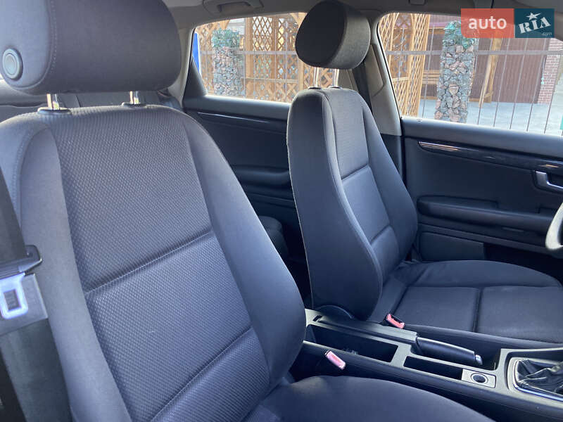 Седан Audi A4 2006 в Вознесенске