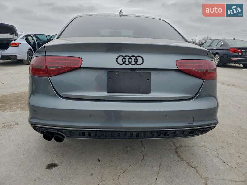 Седан Audi A4 2016 в Львове