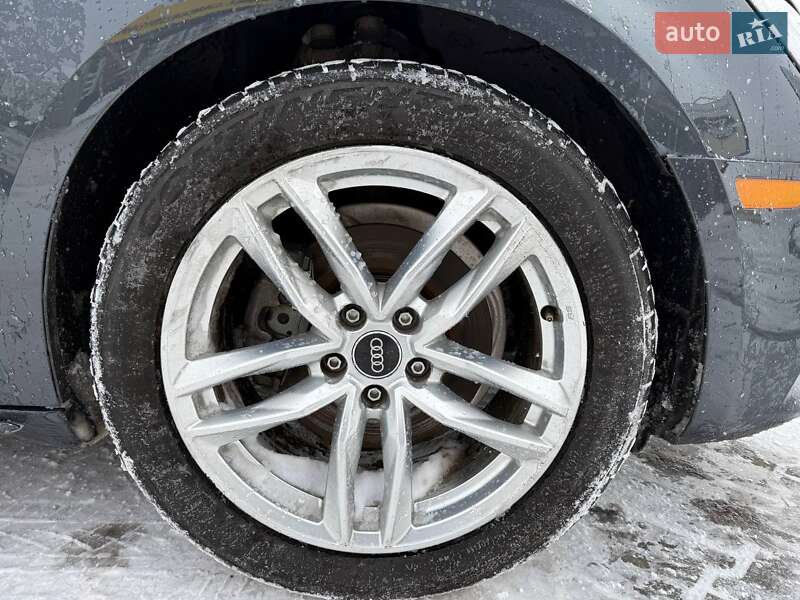 Седан Audi A4 2016 в Луцке