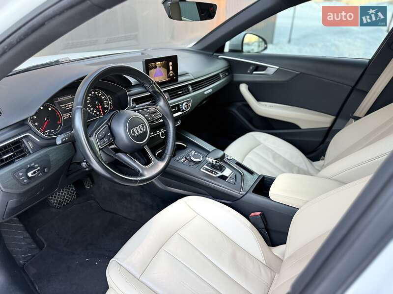 Седан Audi A4 2017 в Львове
