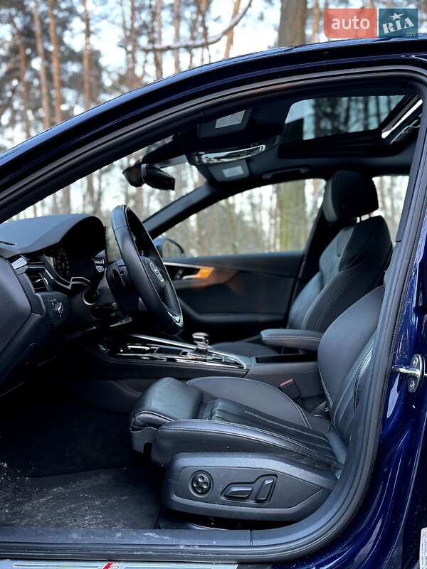 Седан Audi A4 2023 в Барышевке