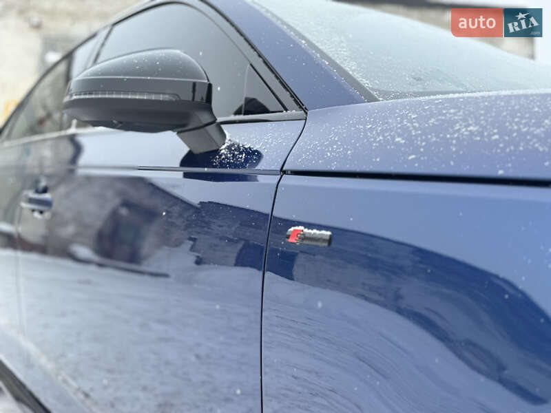 Седан Audi A4 2017 в Хмельницькому