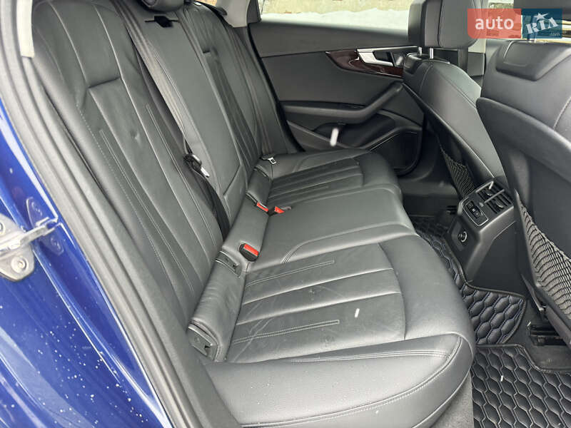 Седан Audi A4 2017 в Хмельницькому