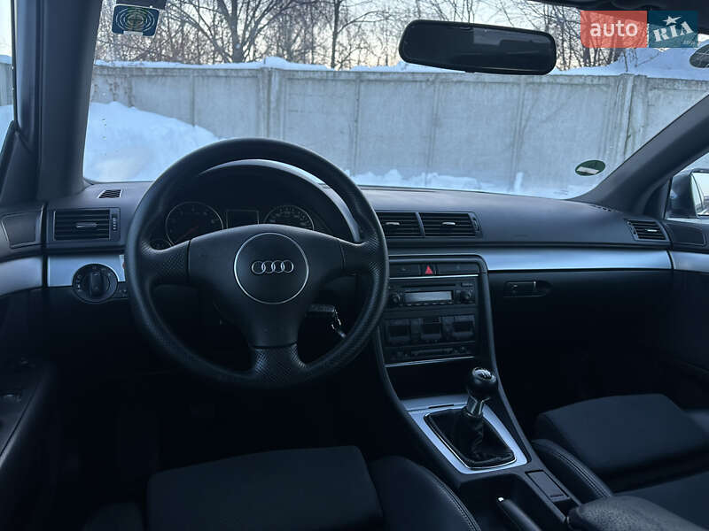 Универсал Audi A4 2004 в Сарнах