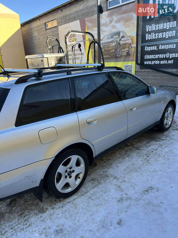 Универсал Audi A4 1999 в Новояворовске