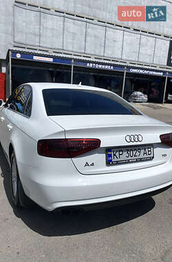 Седан Audi A4 2013 в Запорожье