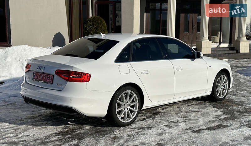 Седан Audi A4 2015 в Стрые