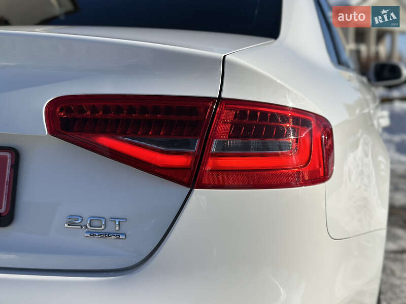 Седан Audi A4 2015 в Стрые