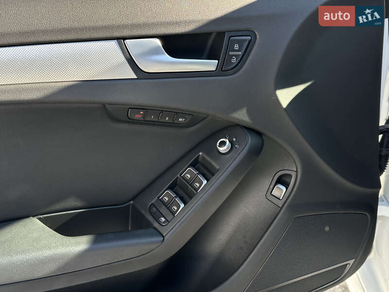 Седан Audi A4 2015 в Стрые