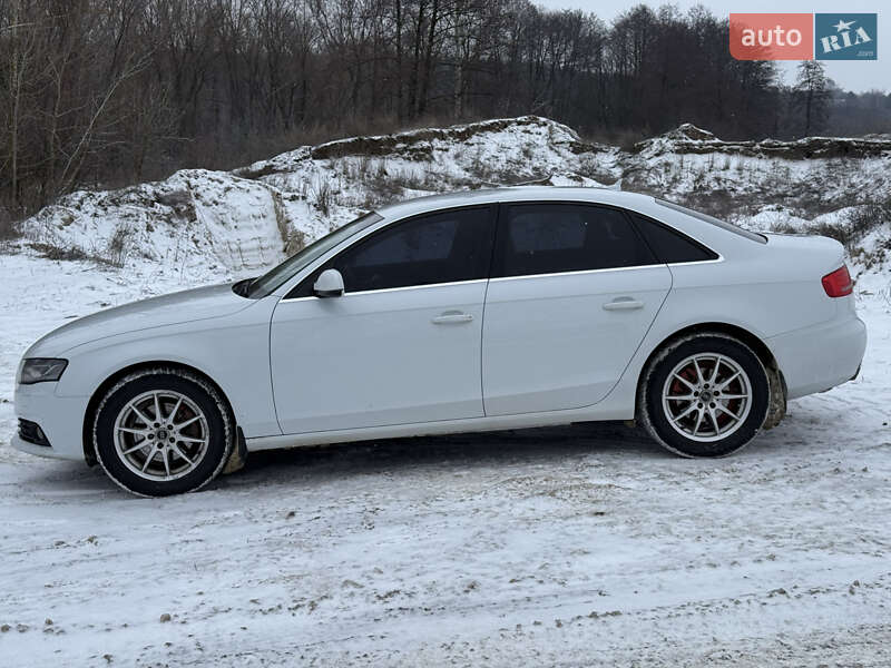 Седан Audi A4 2011 в Балаклії