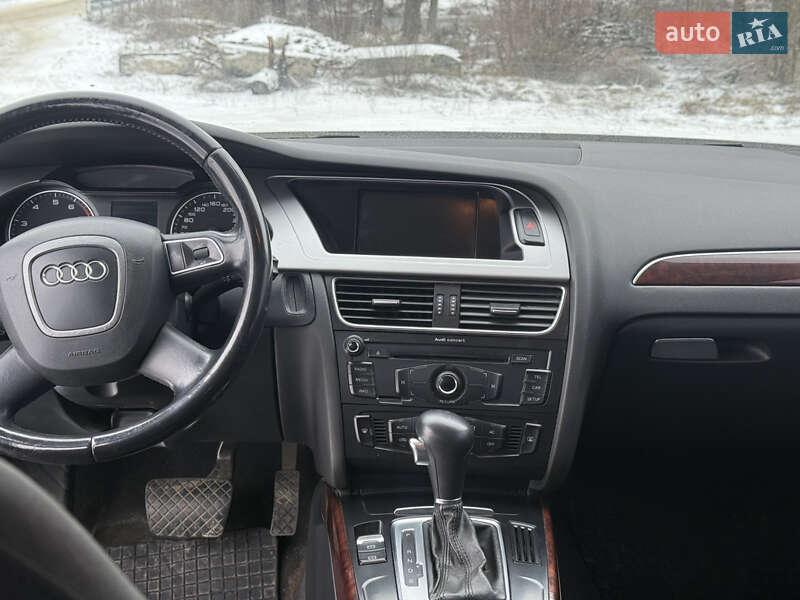 Седан Audi A4 2011 в Балаклії