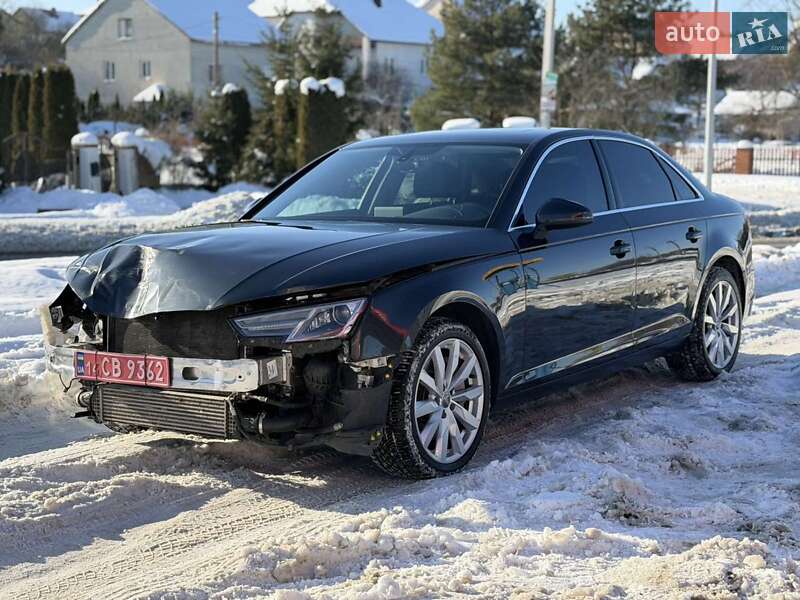 Седан Audi A4 2019 в Львові