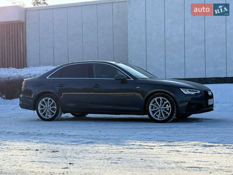 Седан Audi A4 2019 в Києві