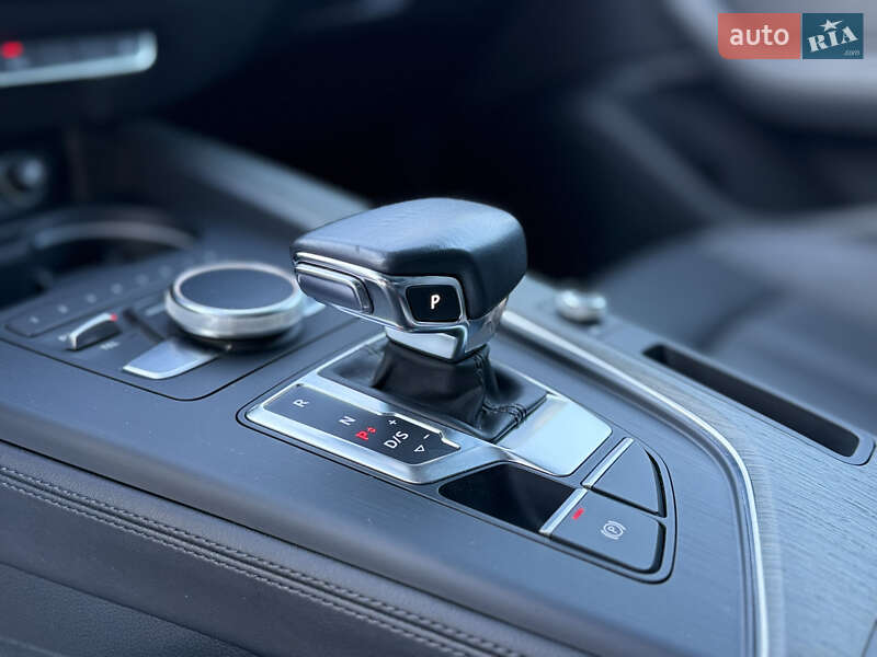 Седан Audi A4 2019 в Києві