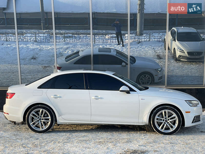 Седан Audi A4 2016 в Киеве
