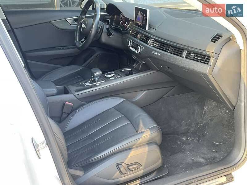 Седан Audi A4 2016 в Киеве