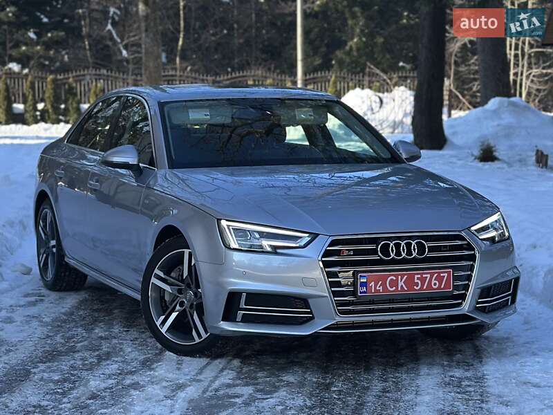Седан Audi A4 2017 в Дрогобыче