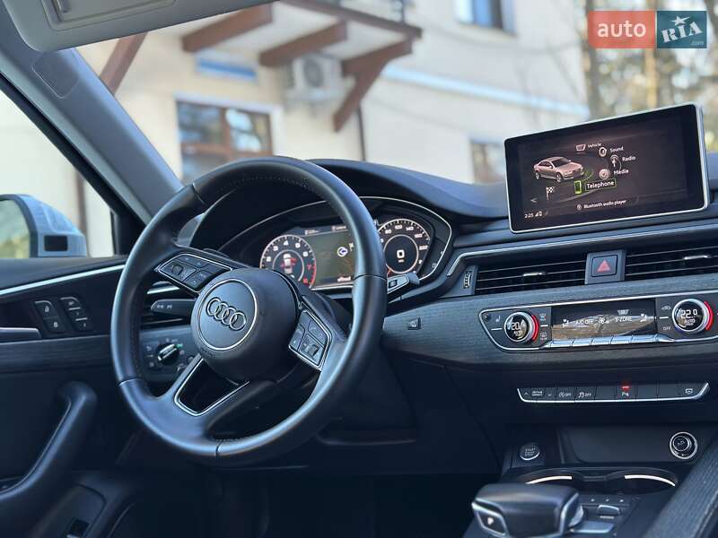 Седан Audi A4 2017 в Дрогобыче