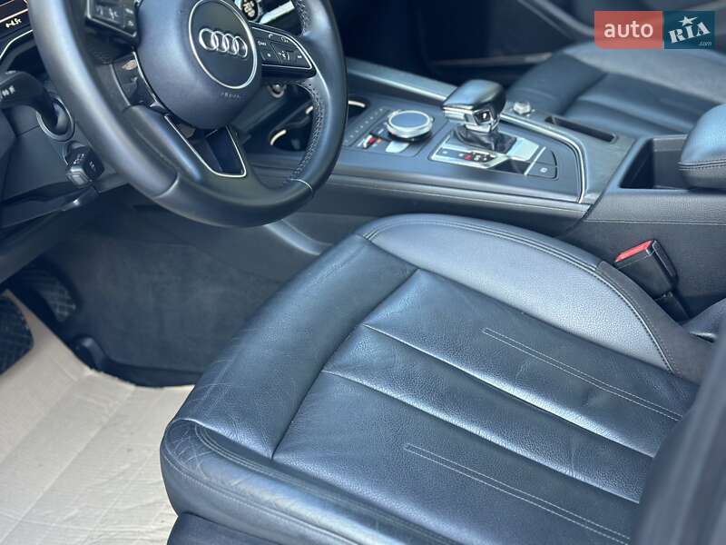 Седан Audi A4 2017 в Дрогобыче
