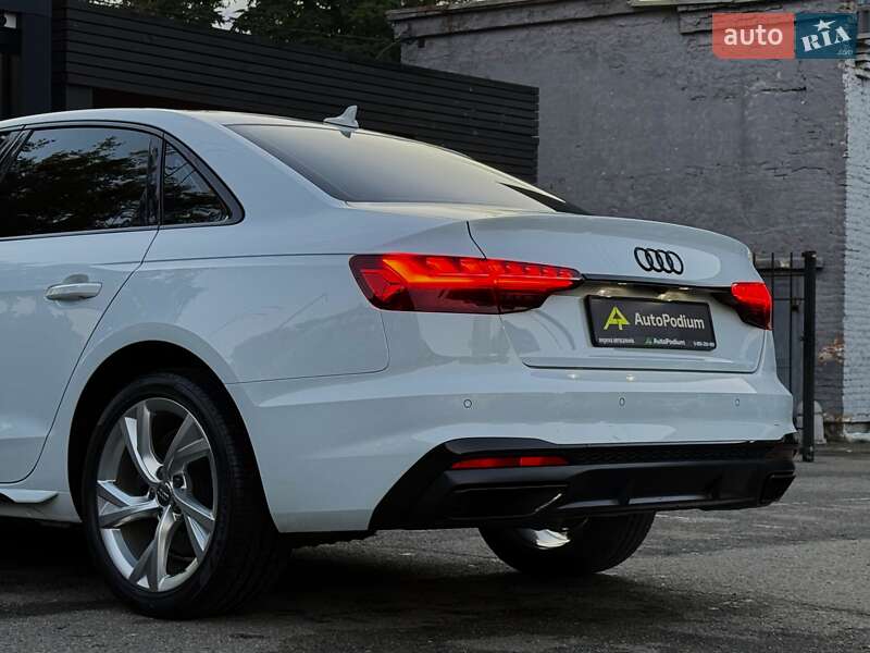 Седан Audi A4 2020 в Киеве