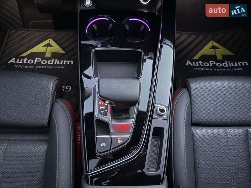 Седан Audi A4 2020 в Киеве